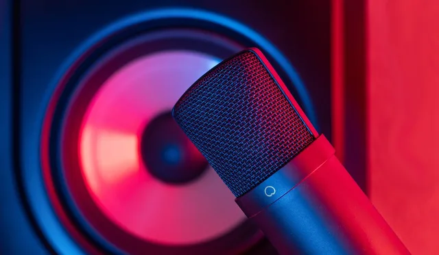 donations keeps me going, microphone, audio, volume, studio, music, radio, equipment, technology, entertainment, media, recording, podcast, mic, miruth, podcast, podcast, podcast, podcast, podcast, mic. Shared-space recording problems for online creators